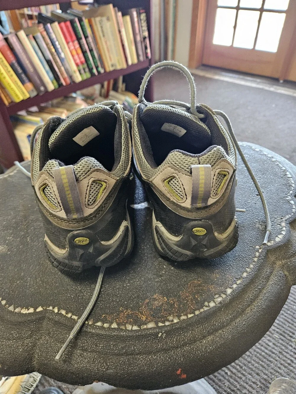 Oboz Sawtooth 2 Low Mens Grey Hiking Trail Shoes Size 10.5 W (Wide)